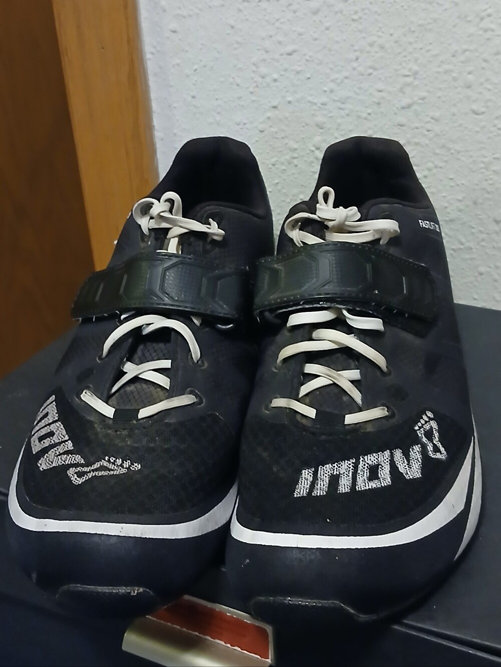 Inov-8 Fastlift 325 Weightlifting Shoes - Men’s Size 9.5 (Black)